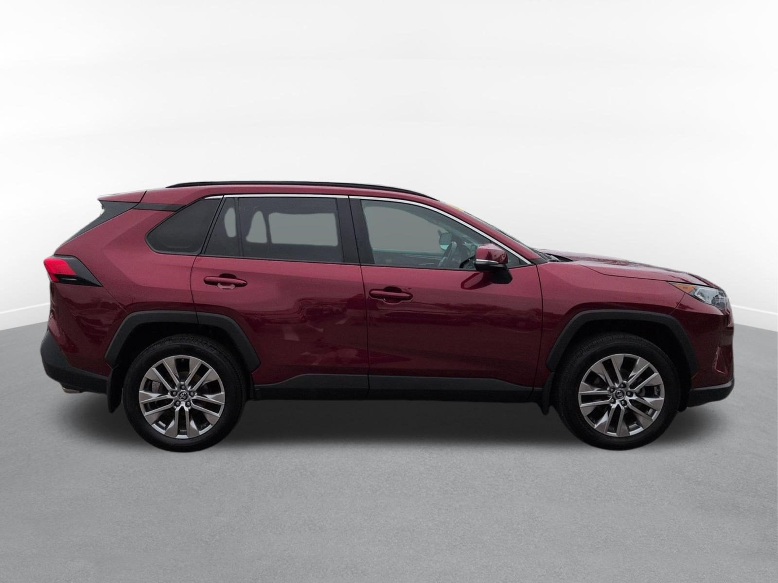 2019 Toyota RAV4 XLE Premium w/ Premium Weather Pkg