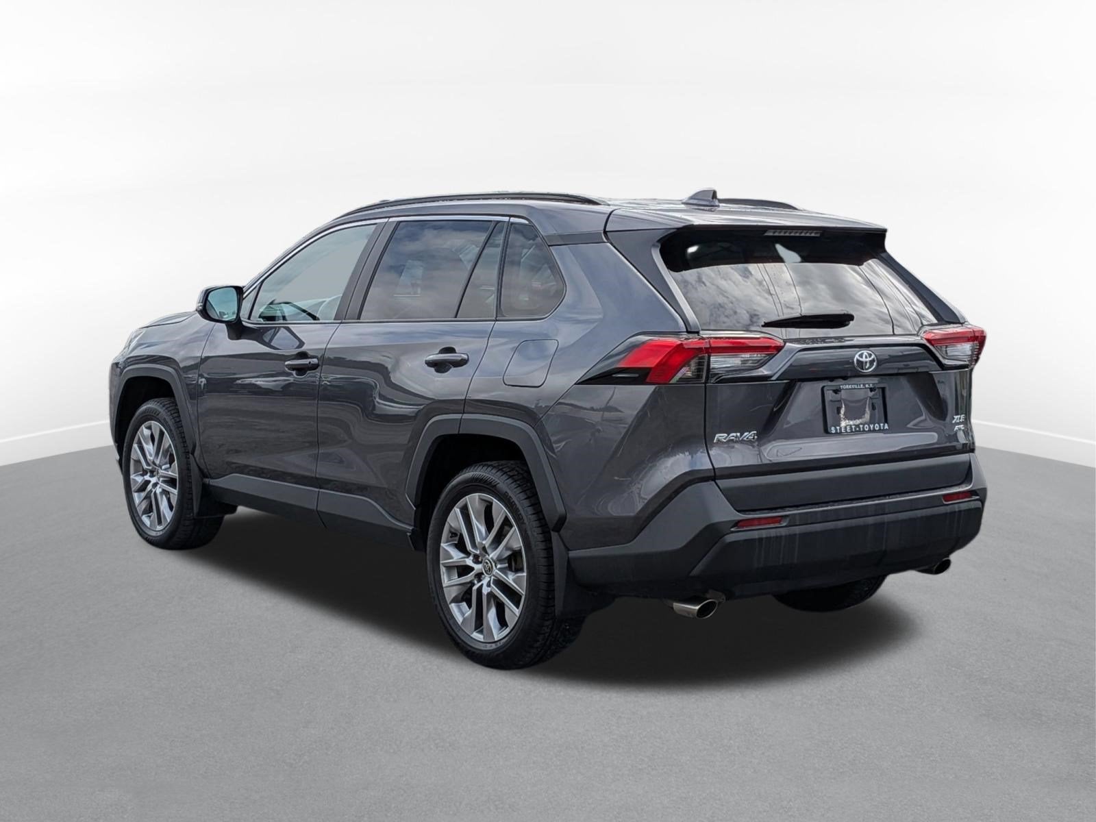 2022 Toyota RAV4 XLE Premium w/ Premium Grade Weather Pkg