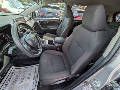 2025 Toyota RAV4 LE