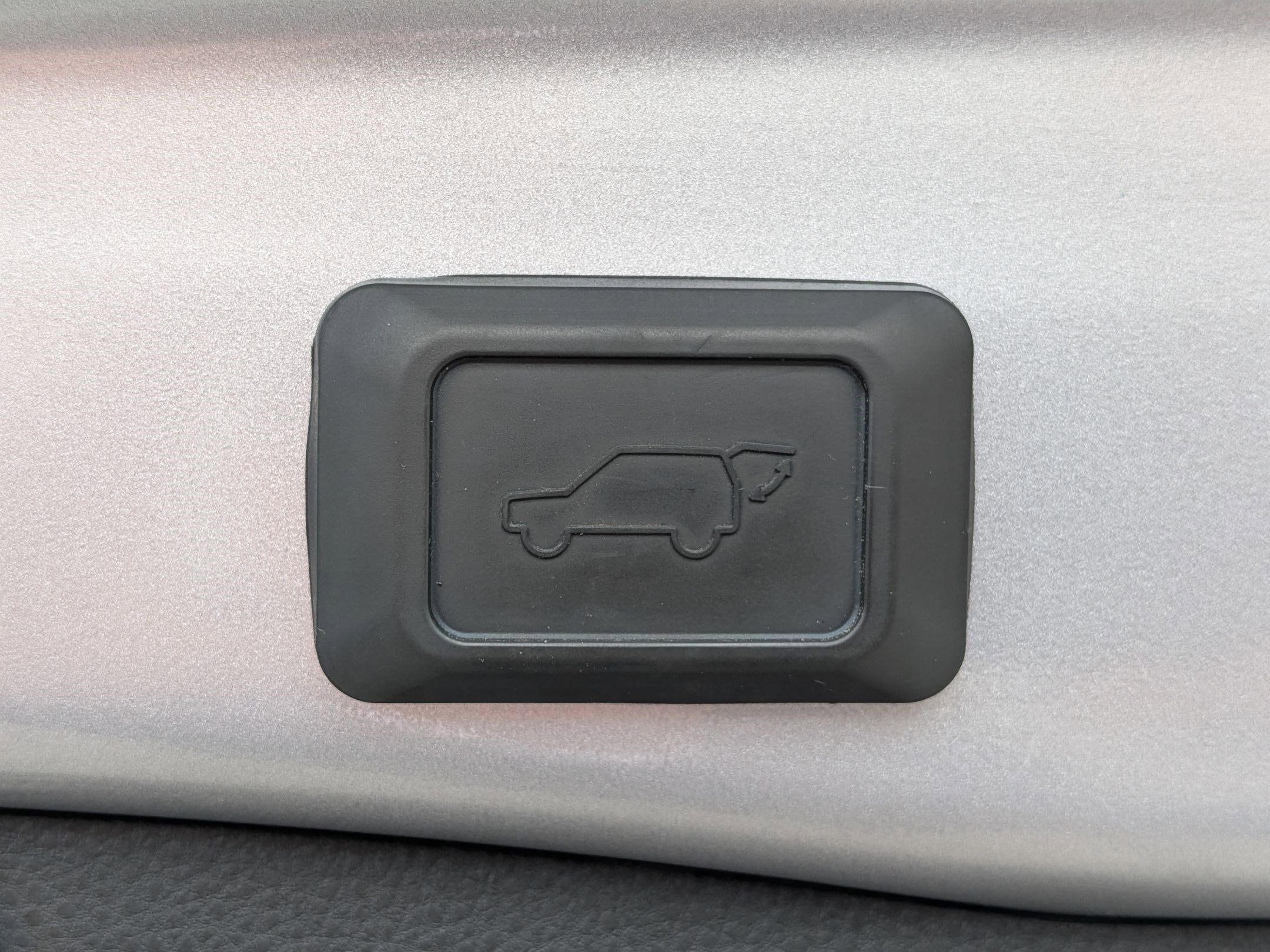 2023 Toyota RAV4 XLE w/ Convenience & Cold Weather Pkg