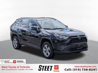 2022 Toyota RAV4 XLE w/ Convenience &amp; Cold Weather Pkg