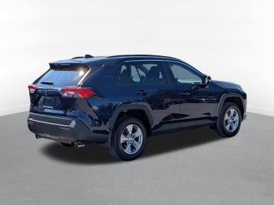 2022 Toyota RAV4 XLE w/ Convenience & Cold Weather Pkg