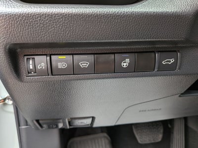 2023 Toyota RAV4 XLE w/ Convenience & Cold Weather Pkg