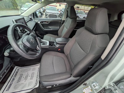 2023 Toyota RAV4 XLE w/ Convenience & Cold Weather Pkg
