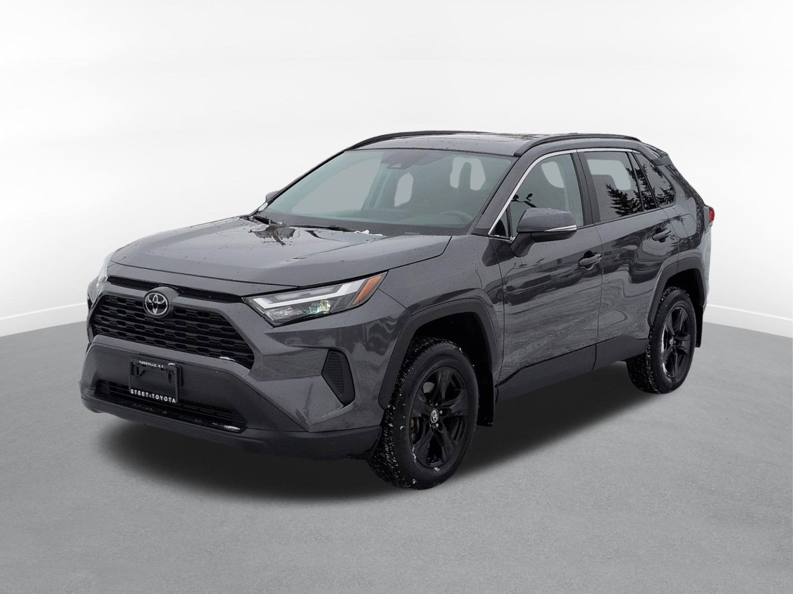 2023 Toyota RAV4 XLE w/ Convenience & Cold Weather Pkg