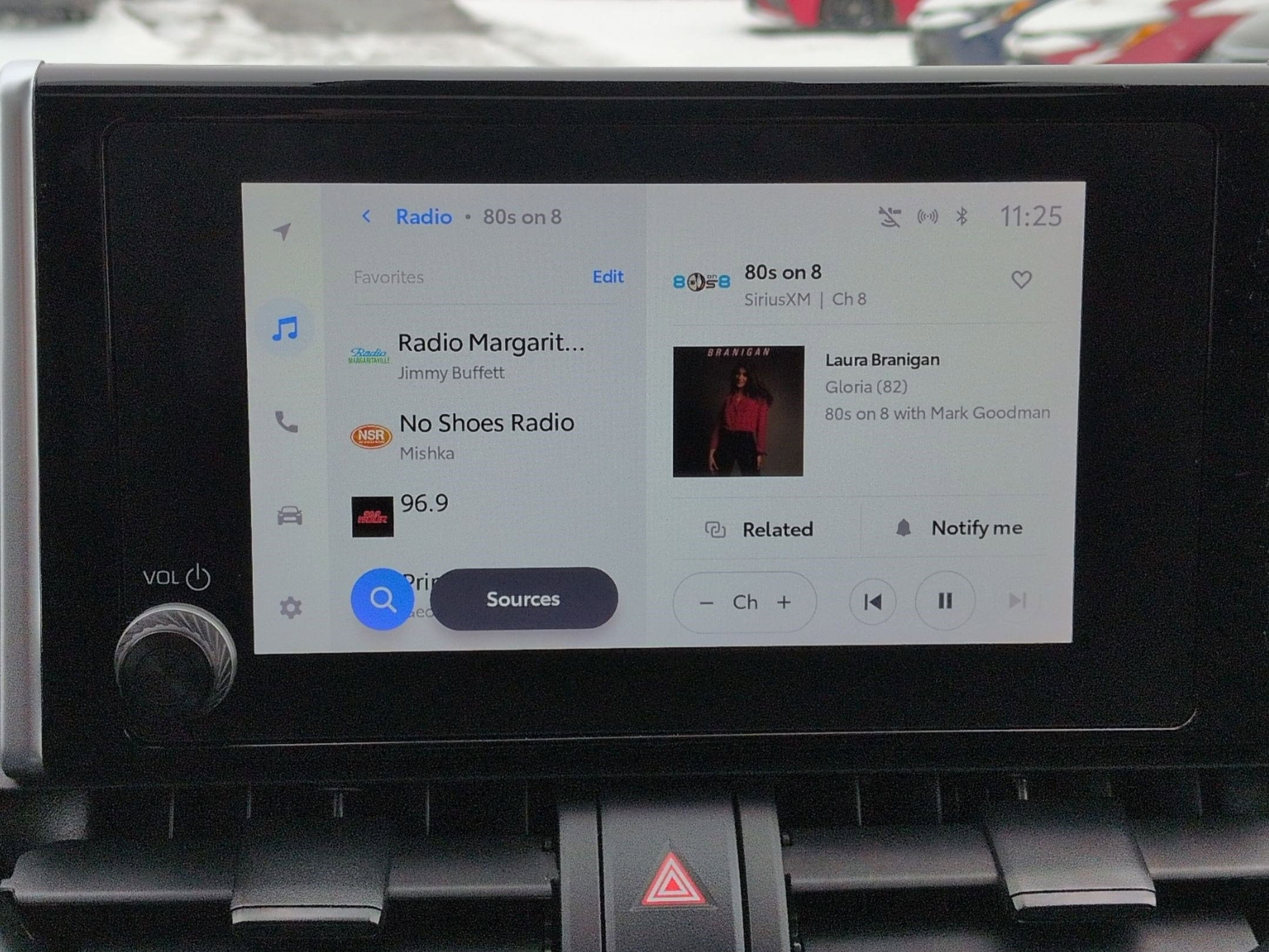 2023 Toyota RAV4 XLE w/ Convenience & Cold Weather Pkg