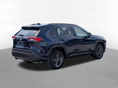 2021 Toyota RAV4 XLE w/ Convenience & Cold Weather Pkg