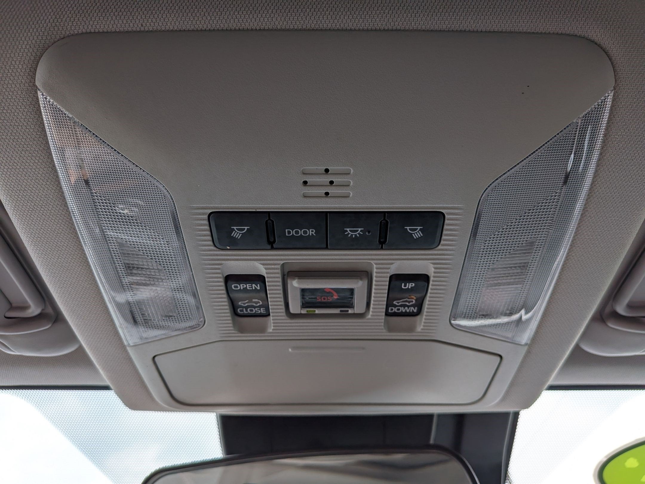 2023 Toyota RAV4 XLE w/ Convenience & Cold Weather Pkg