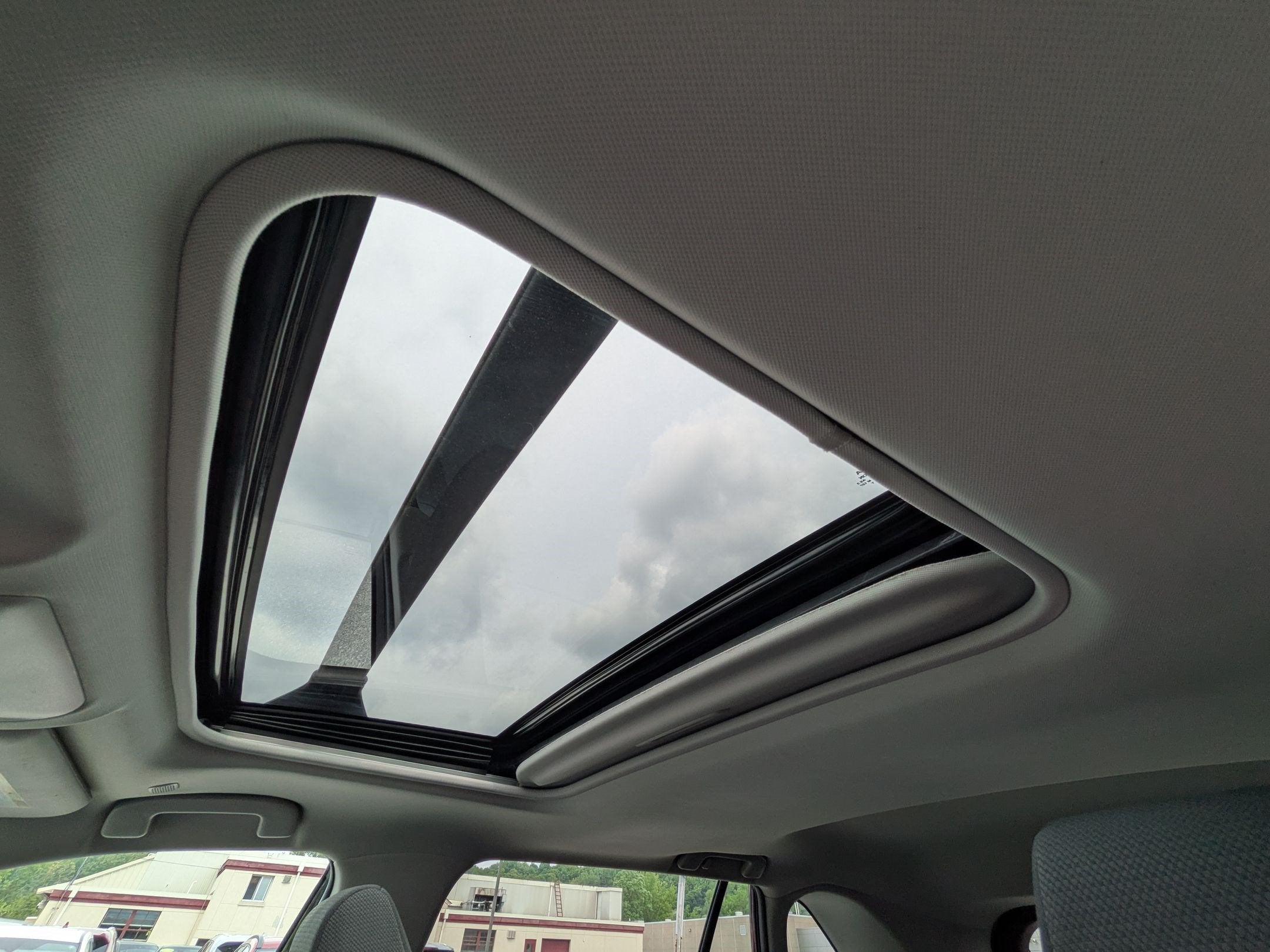2023 Toyota RAV4 XLE w/ Convenience & Cold Weather Pkg