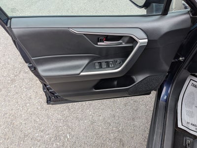 2023 Toyota RAV4 XLE w/ Convenience & Cold Weather Pkg