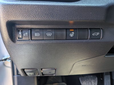 2025 Toyota RAV4 XLE w/ Convenience & Cold Weather Pkg