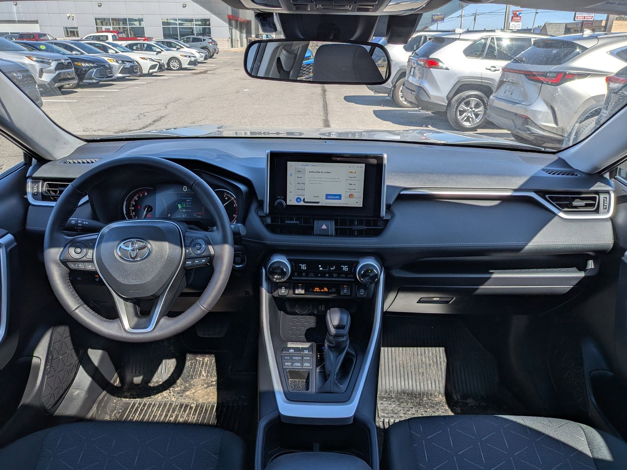 2025 Toyota RAV4 XLE w/ Convenience & Cold Weather Pkg