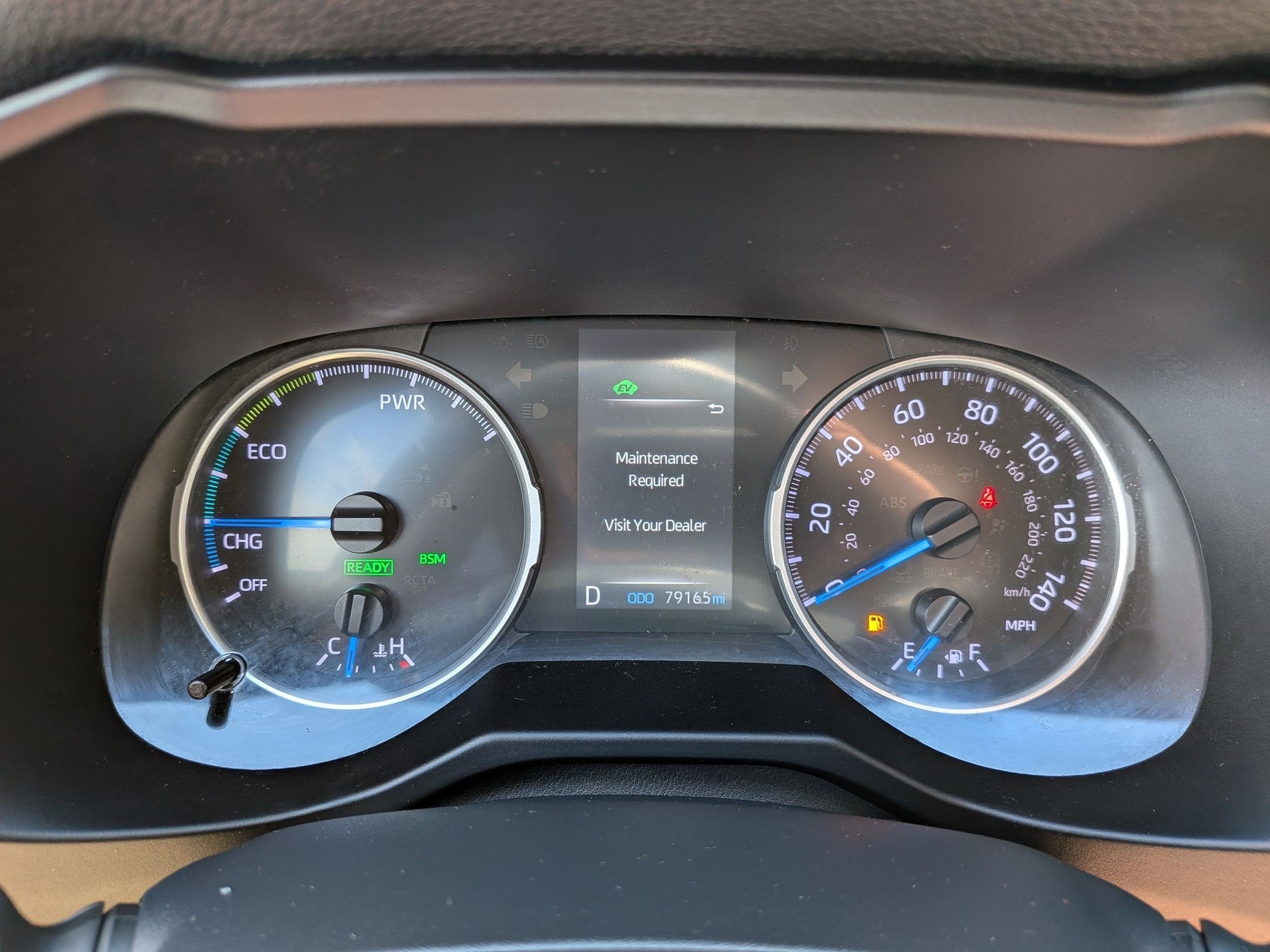 2020 Toyota RAV4 Hybrid XLE w/ Cold Weather Pkg
