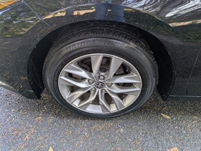 2021 Toyota Avalon Hybrid XLE Plus