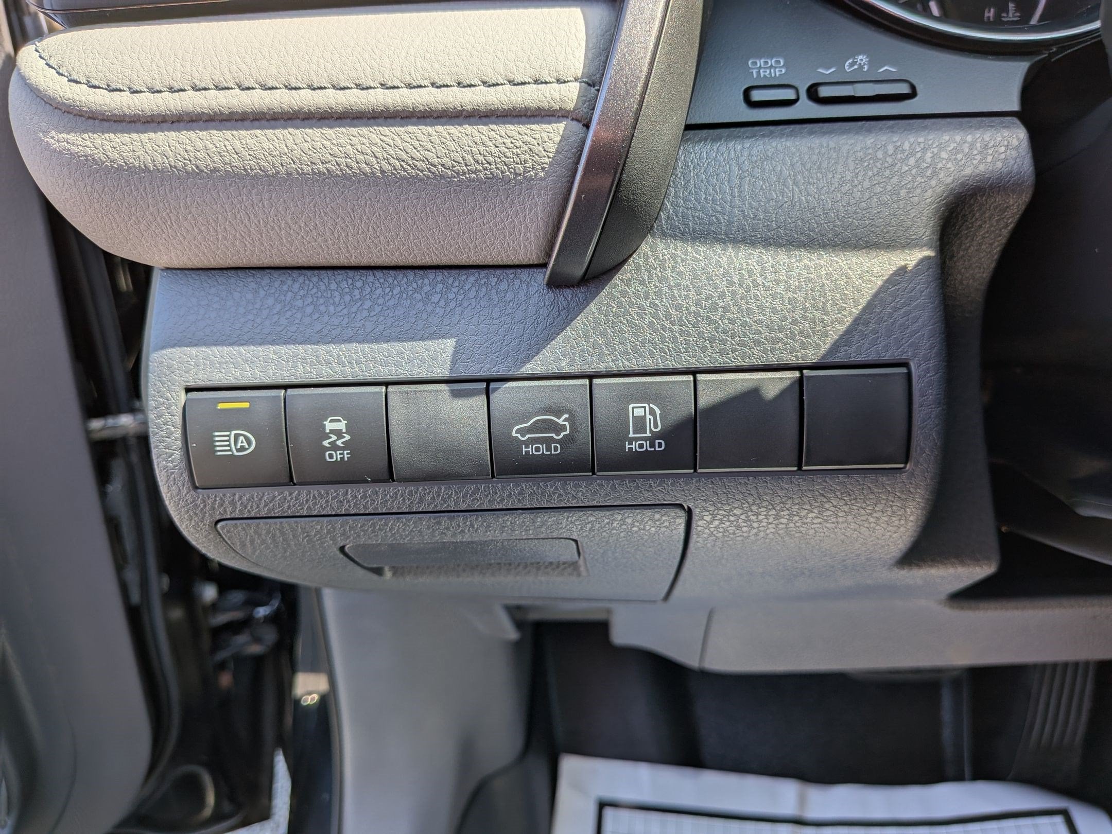 2019 Toyota Camry Hybrid LE