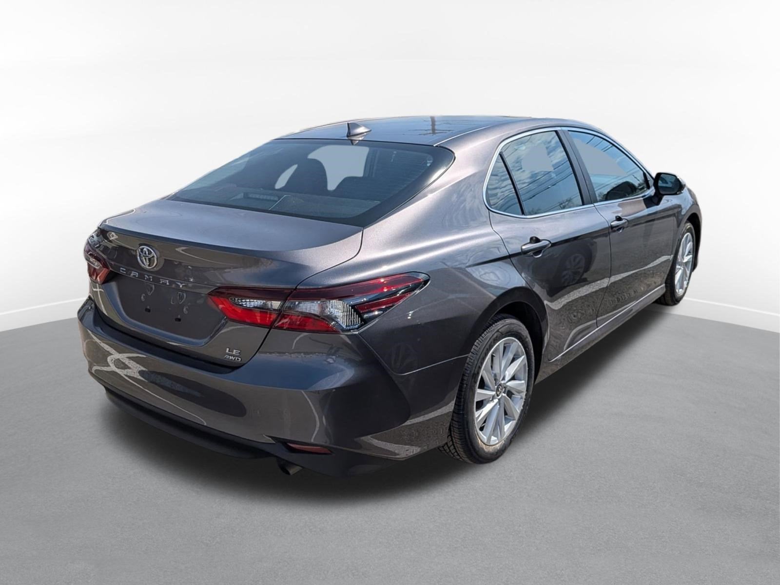 2022 Toyota Camry LE w/ Cold Weather Pkg