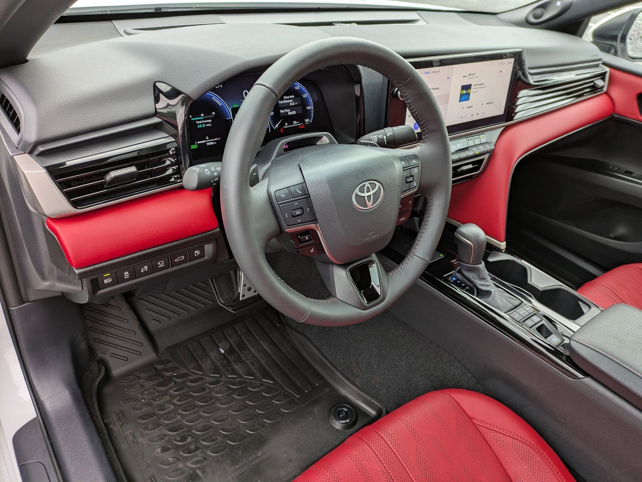 2025 Toyota Camry XSE w/ Premium Plus Pkg