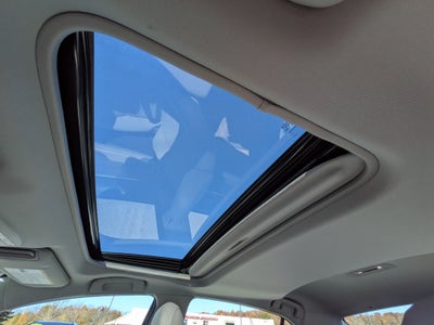 2021 Toyota Camry SE w/ Convenience & Cold Weather Pkg