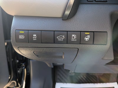 2021 Toyota Camry SE w/ Convenience & Cold Weather Pkg