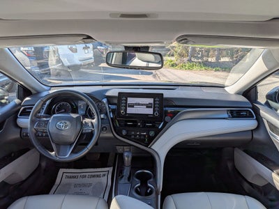 2021 Toyota Camry SE w/ Convenience & Cold Weather Pkg