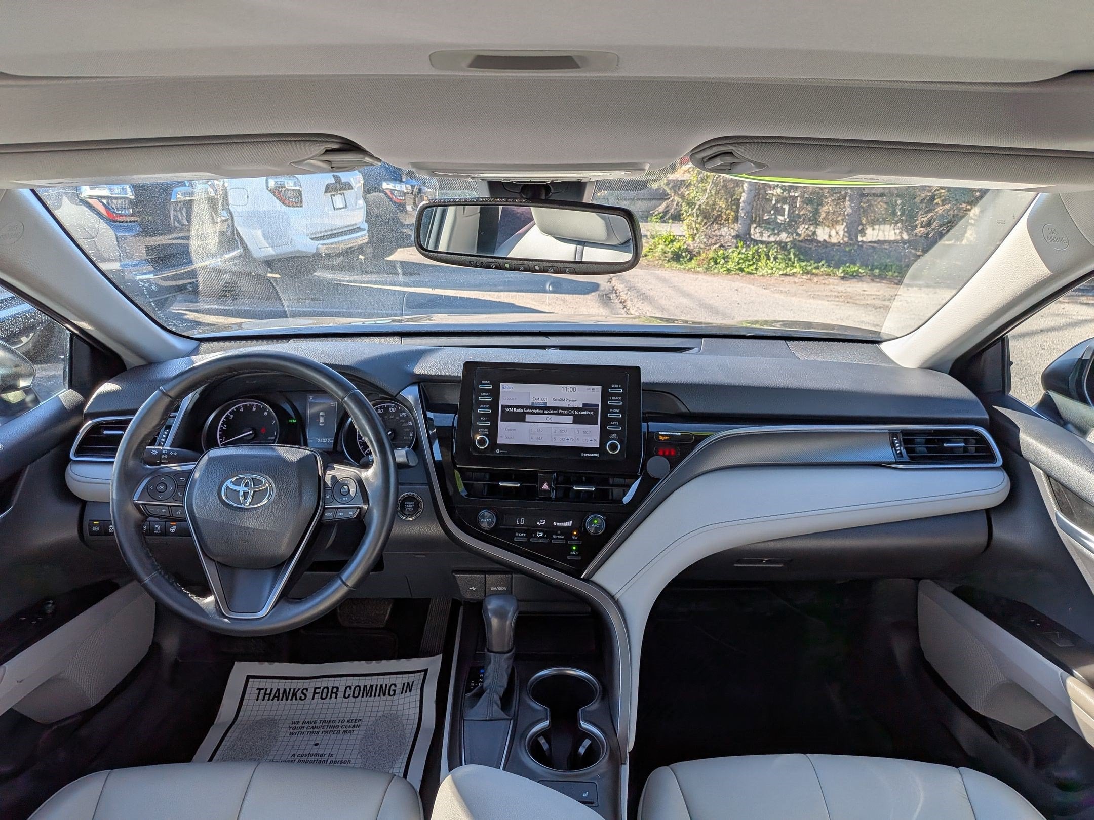 2021 Toyota Camry SE w/ Convenience & Cold Weather Pkg