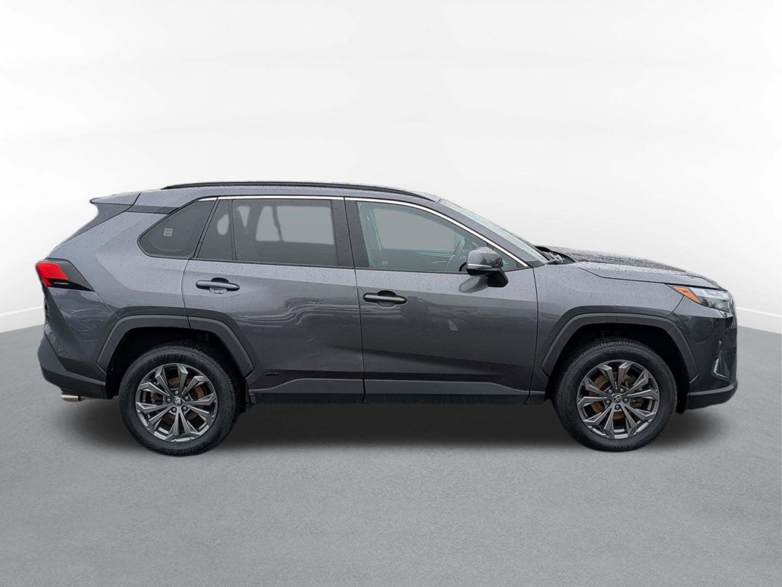 2022 Toyota RAV4 Hybrid XLE Premium w/ Premium Weather Pkg