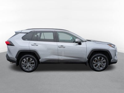 2022 Toyota RAV4 Hybrid XLE Premium w/ Cold Weather Pkg