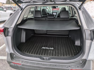 2022 Toyota RAV4 Hybrid XLE Premium w/ Cold Weather Pkg