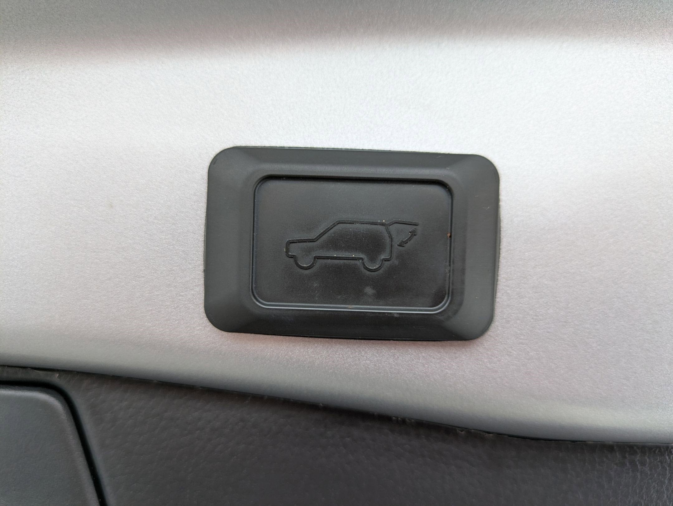 2022 Toyota RAV4 Hybrid XLE Premium w/ Cold Weather Pkg