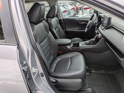 2022 Toyota RAV4 Hybrid XLE Premium w/ Cold Weather Pkg