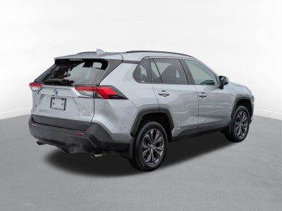 2022 Toyota RAV4 Hybrid XLE Premium w/ Cold Weather Pkg
