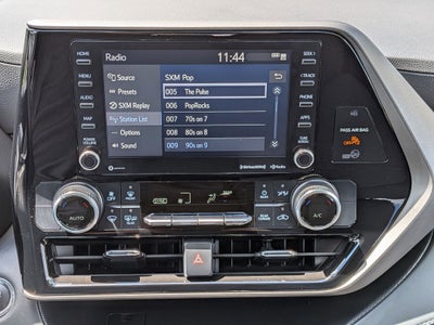 2022 Toyota Highlander LE