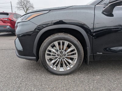 2026 Toyota Highlander Hybrid Platinum
