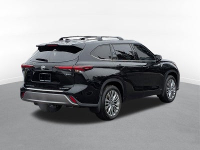 2026 Toyota Highlander Hybrid Platinum