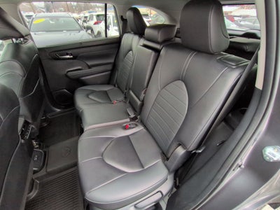 2024 Toyota Highlander Hybrid XLE