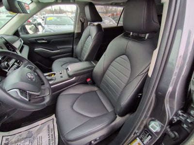 2024 Toyota Highlander Hybrid XLE