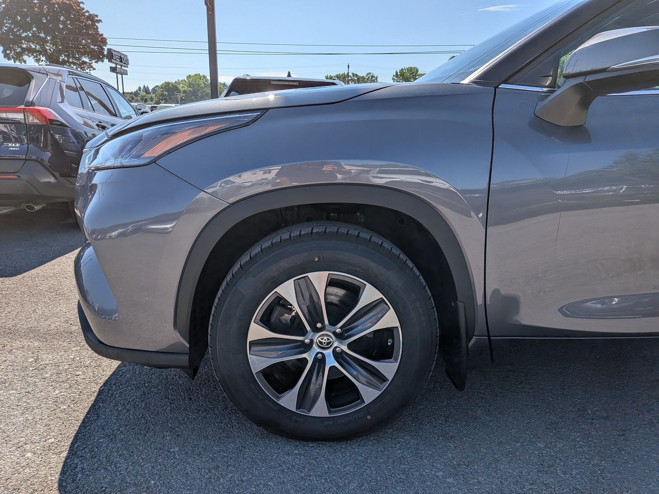 2024 Toyota Highlander XLE