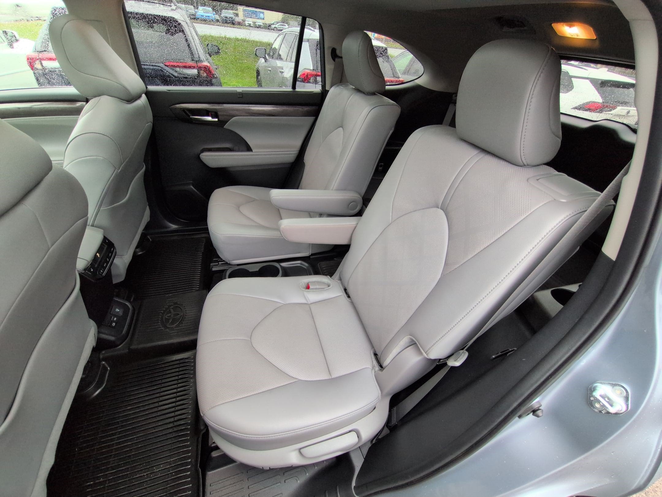 2024 Toyota Highlander Platinum