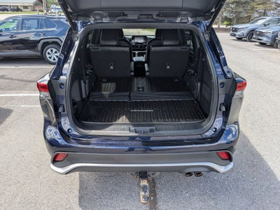 2022 Toyota Highlander XSE