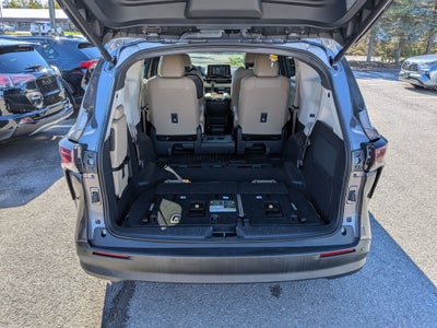 2024 Toyota Sienna XLE 8 Passenger