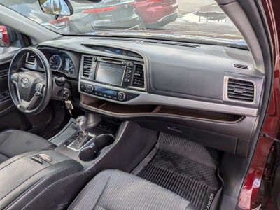 2017 Toyota Highlander LE Plus FWD