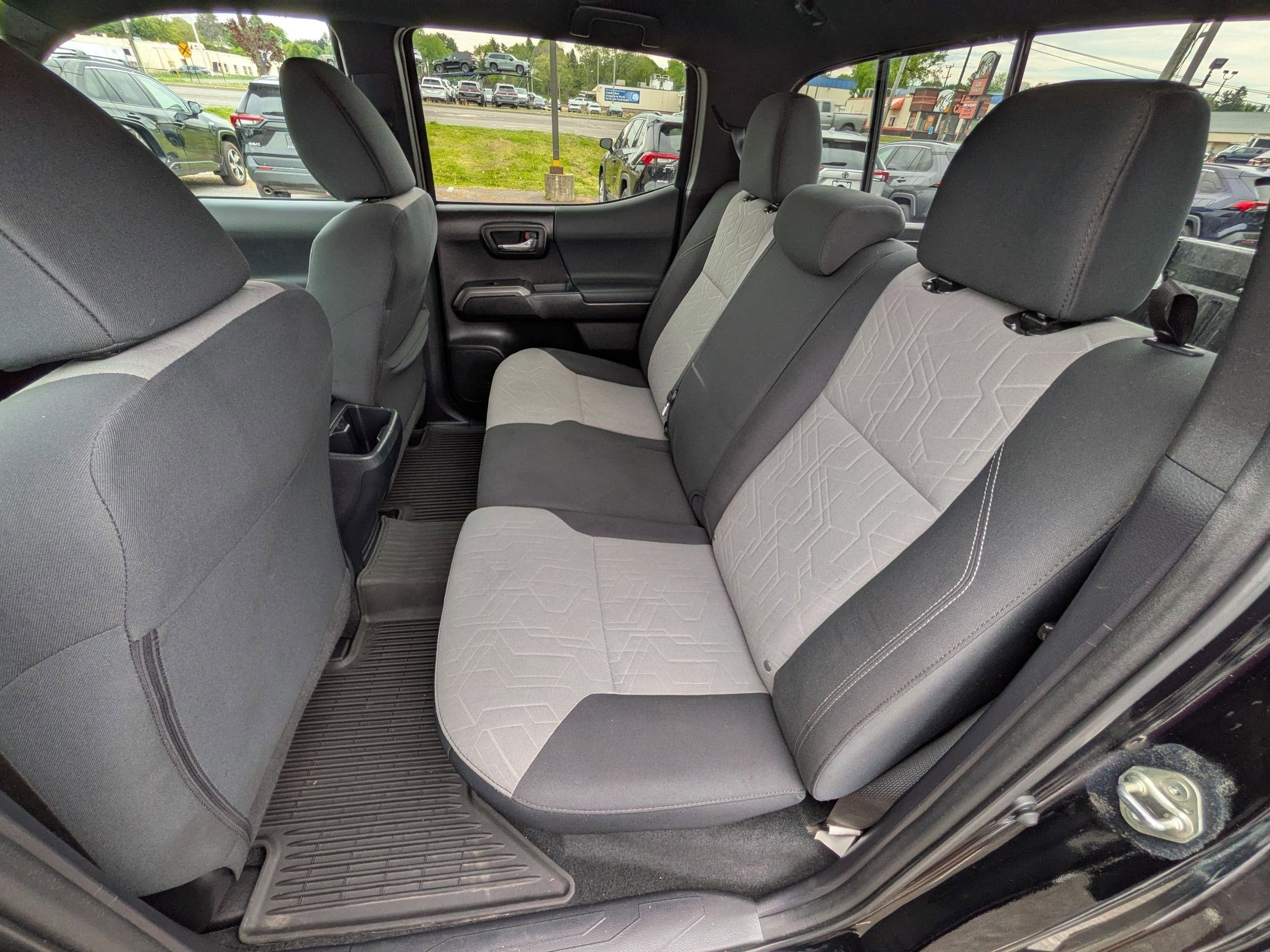 2020 Toyota Tacoma TRD Sport w/ Tech pkg V6