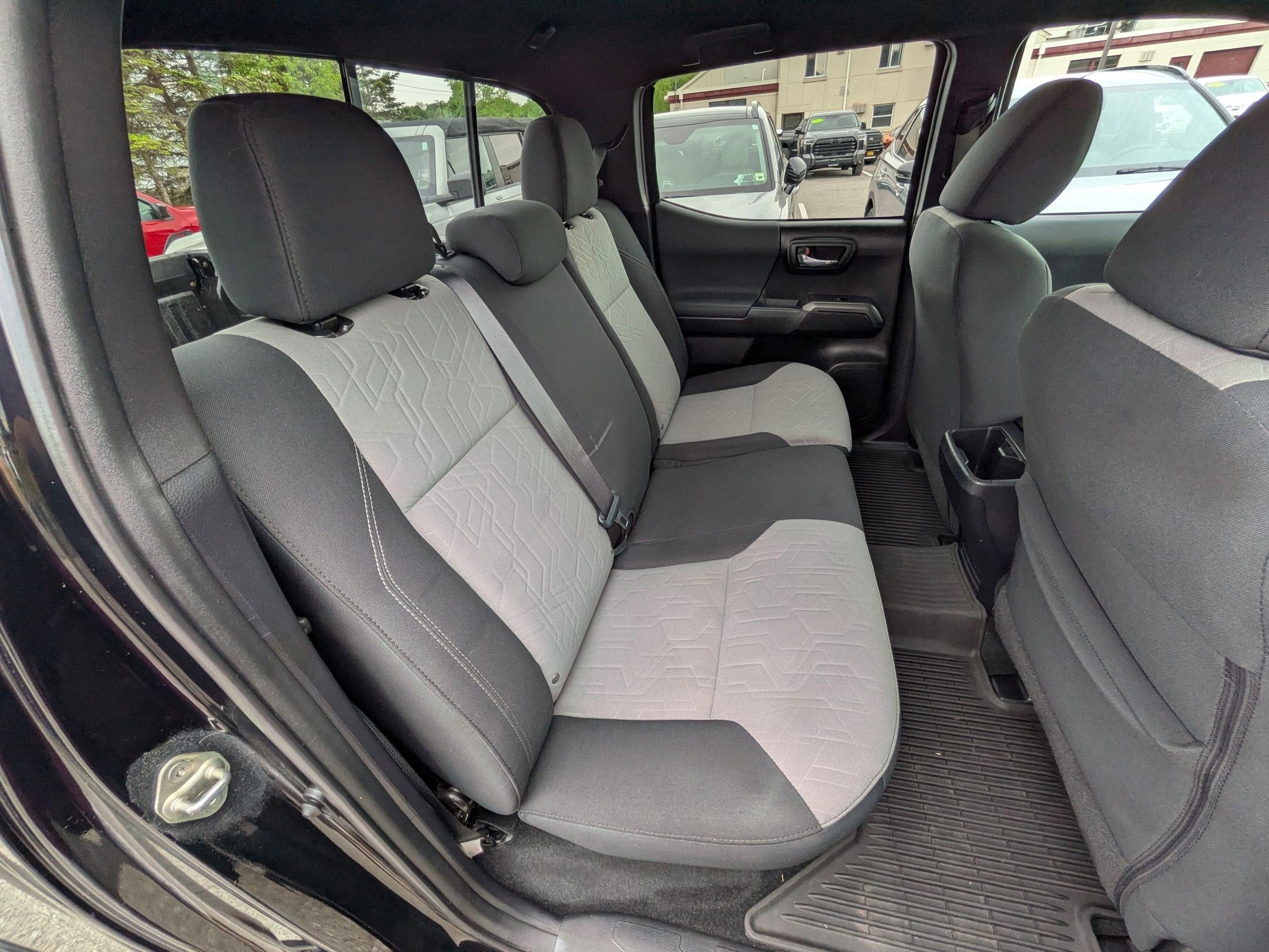 2020 Toyota Tacoma TRD Sport w/ Tech pkg V6