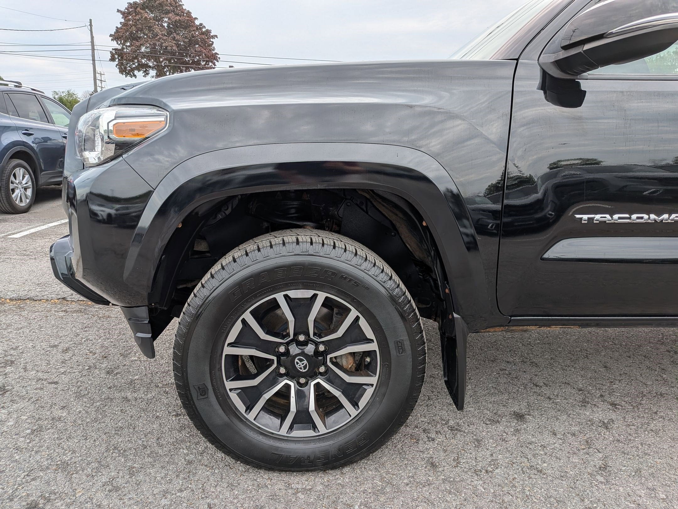 2020 Toyota Tacoma TRD Sport w/ Tech pkg V6