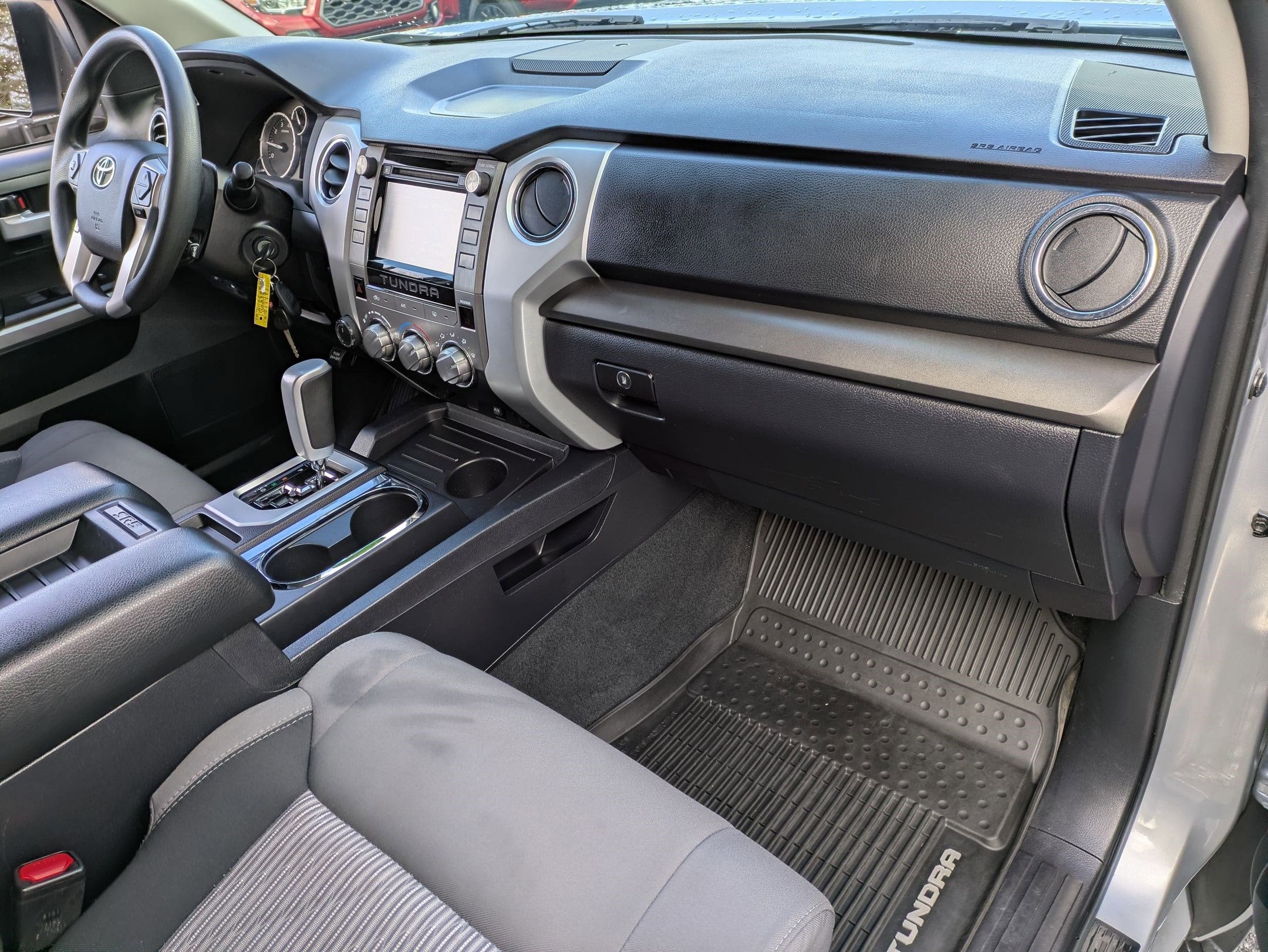 2017 Toyota Tundra SR5