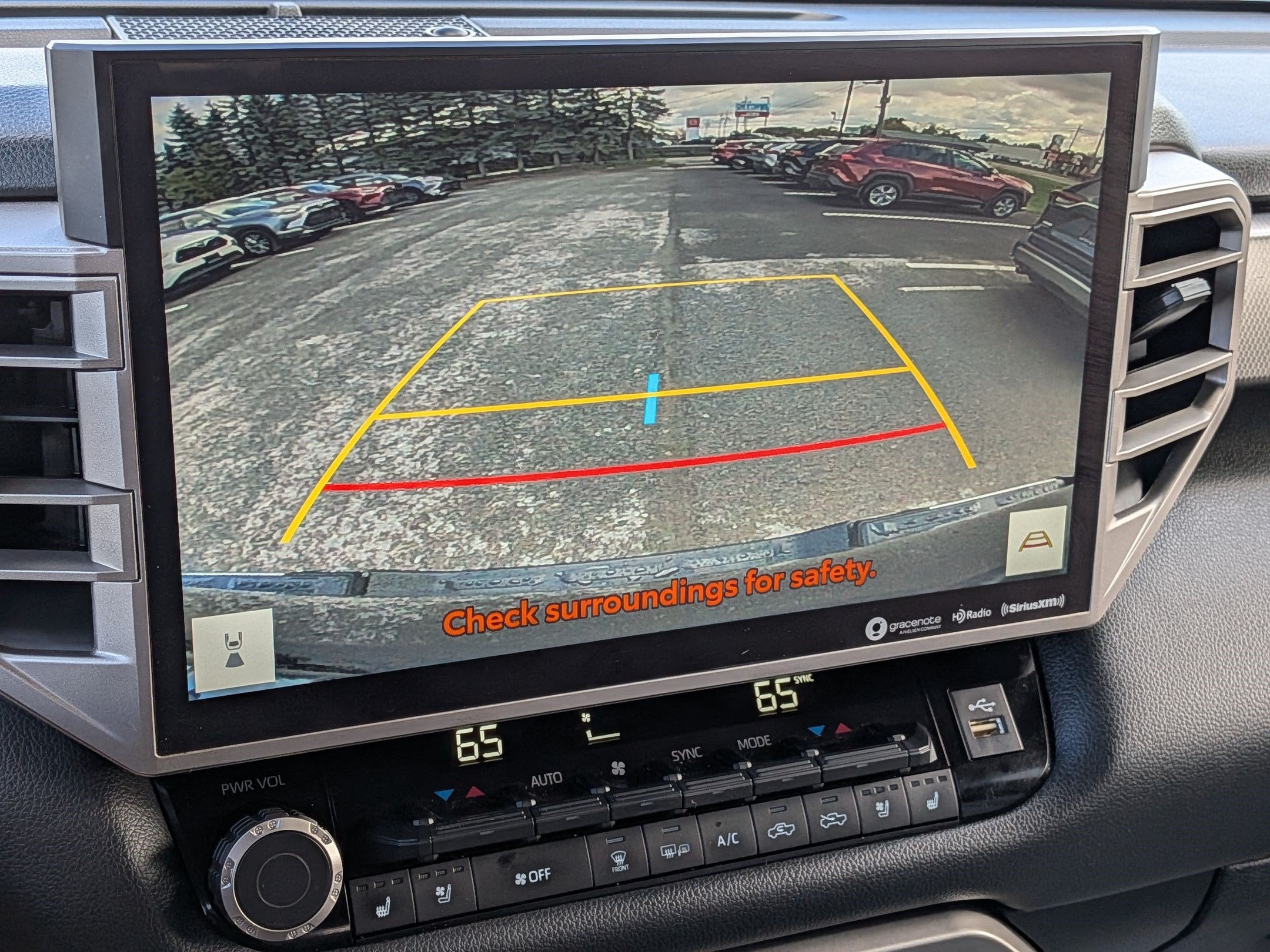2023 Toyota Tundra Limited w/ LTD Power Pkg