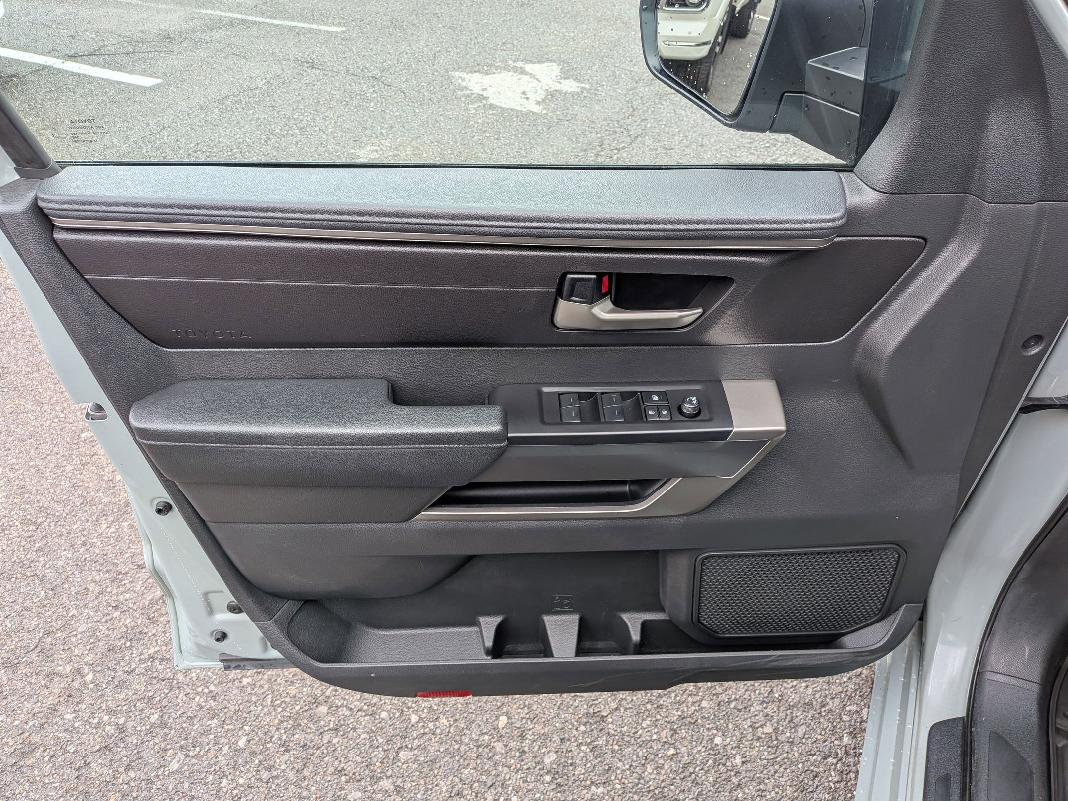 2024 Toyota Tundra SR5 w/ Off Road