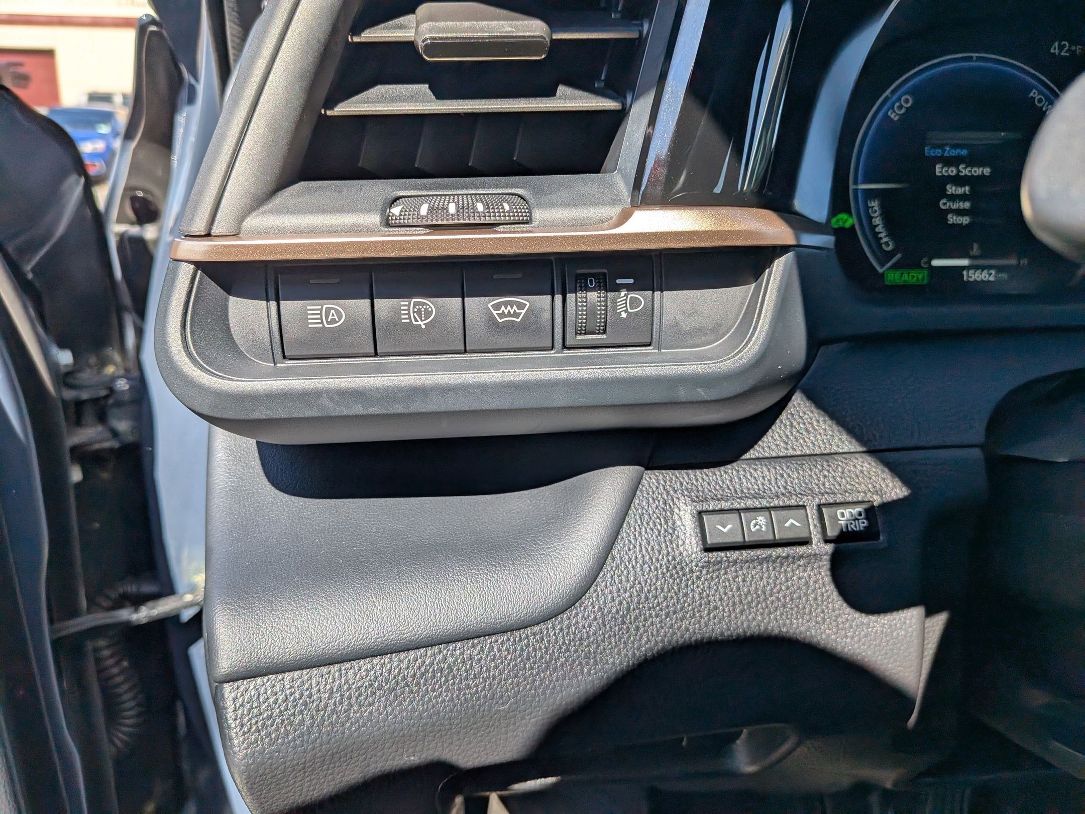 2025 Toyota Crown Signia XLE