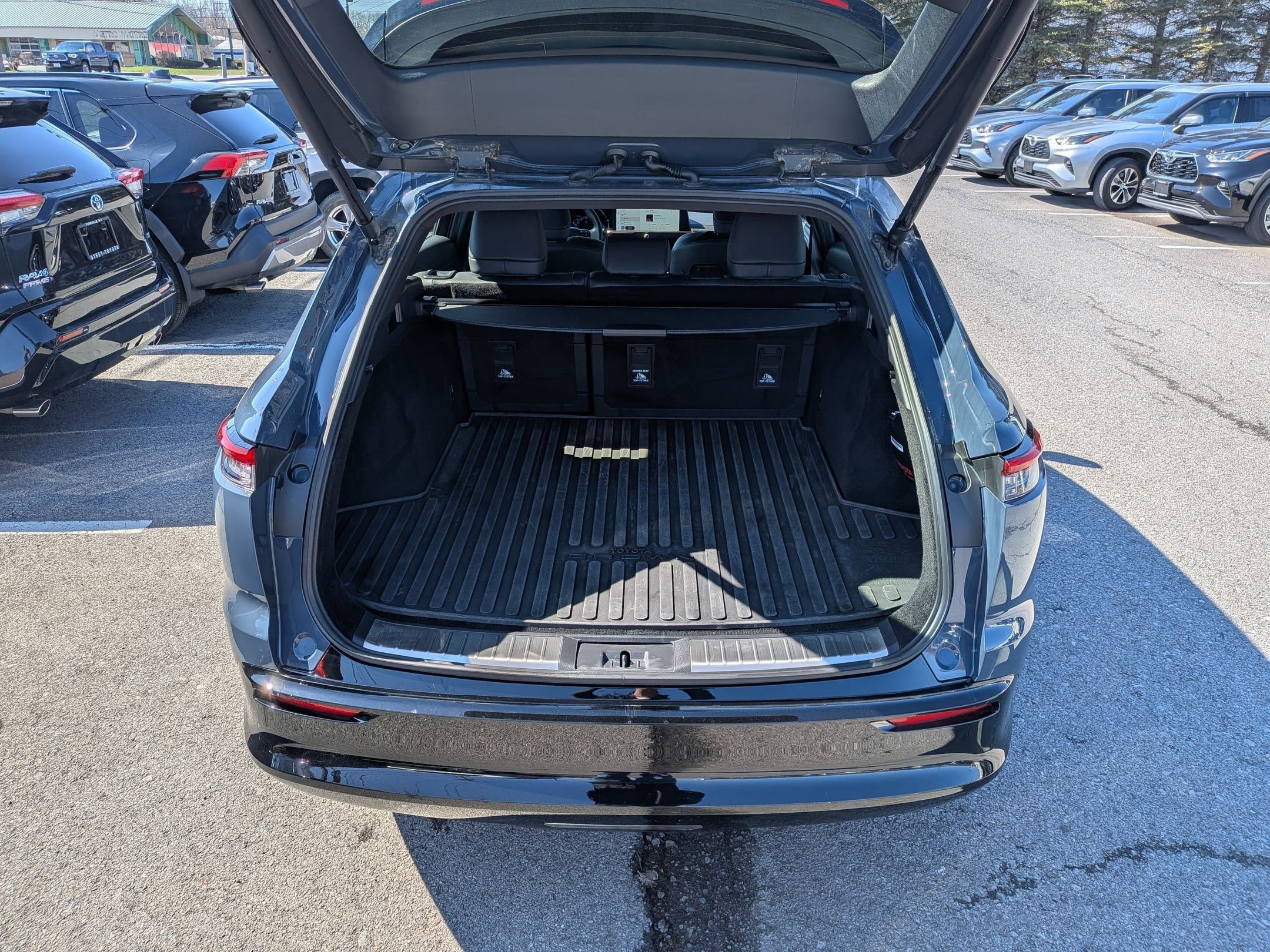 2025 Toyota Crown Signia XLE