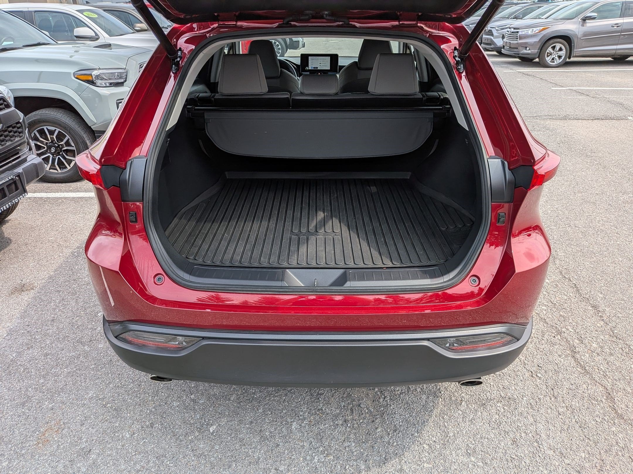 2023 Toyota Venza LE